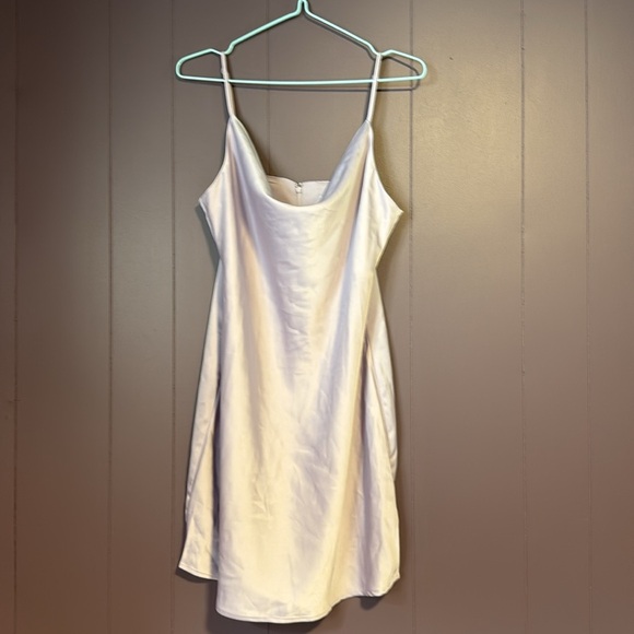 Urban Outfitters Light Purple Cowl Neck Dress Size Large - Picture 5 of 5